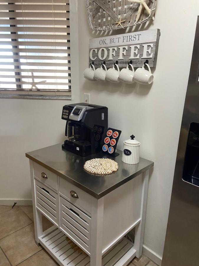180 Ocean Hibiscus Drive Villa Butler Beach Екстериор снимка