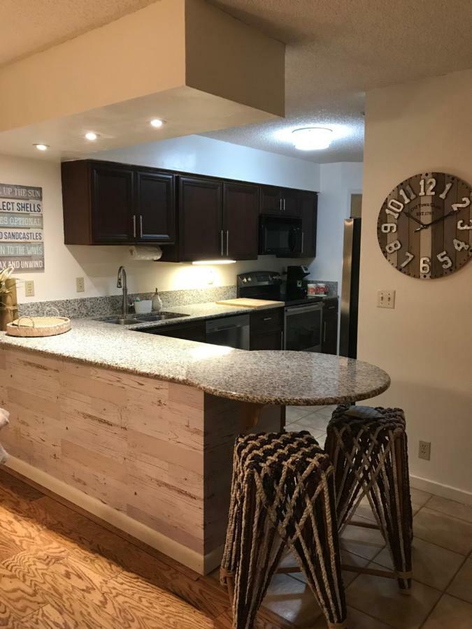 180 Ocean Hibiscus Drive Villa Butler Beach Екстериор снимка