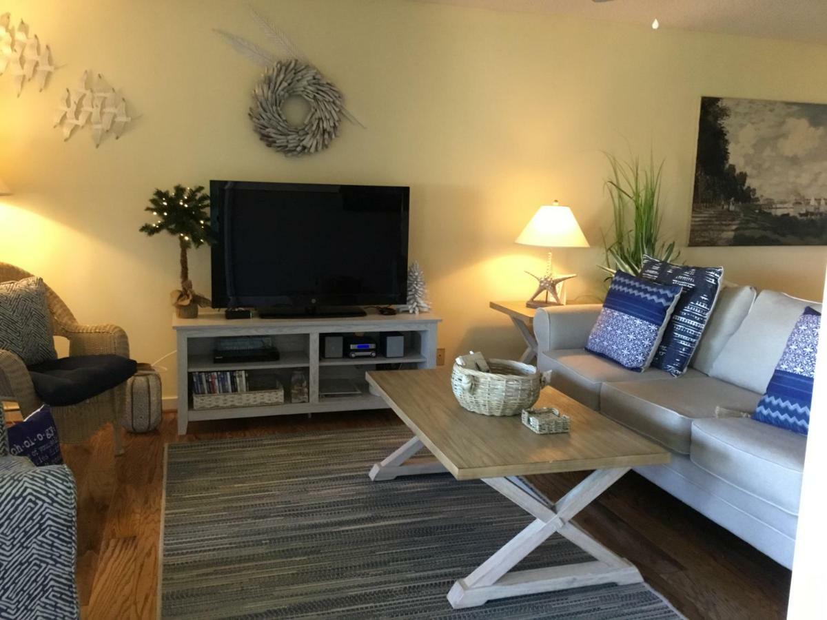 180 Ocean Hibiscus Drive Villa Butler Beach Екстериор снимка